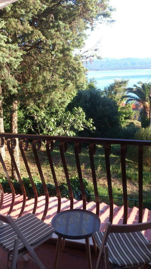 Apartman Sesna Bol Zewnętrze zdjęcie