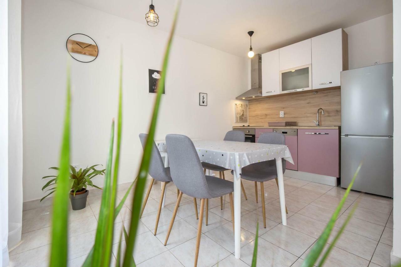 Apartman Sesna Bol Zewnętrze zdjęcie