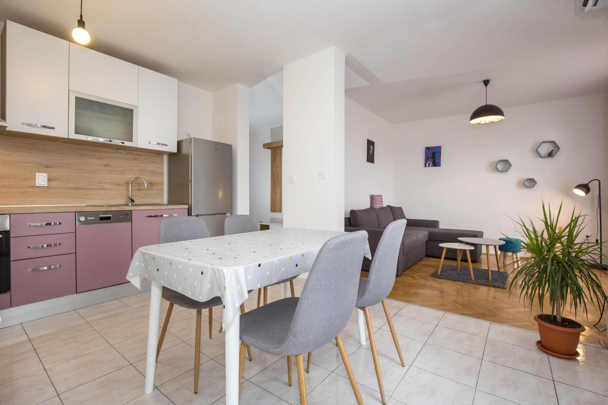 Apartman Sesna Bol Zewnętrze zdjęcie