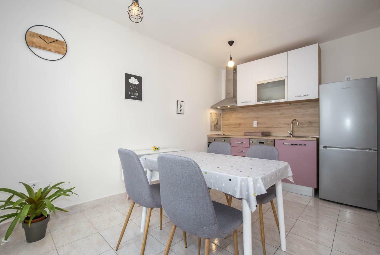 Apartman Sesna Bol Zewnętrze zdjęcie